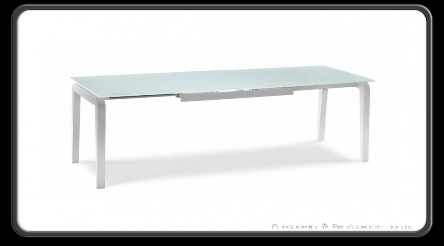 raztegljiva steklena miza