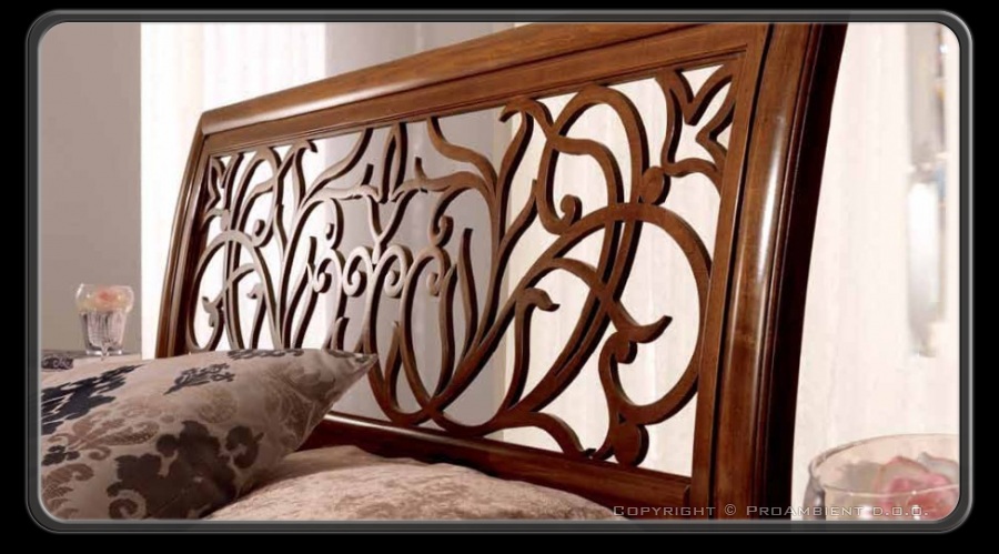 stilna postelja rezljana masiva