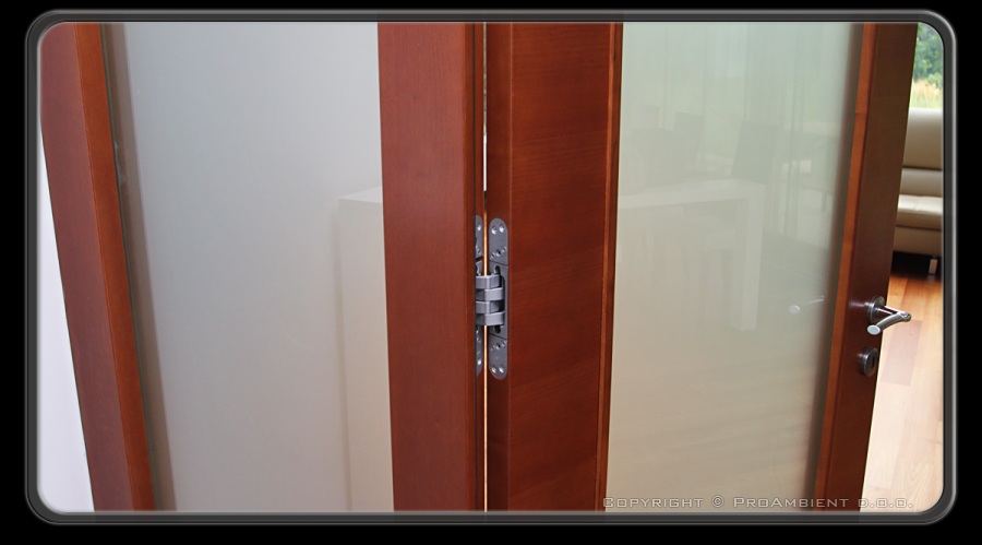 notranja vrata s skritimi panti