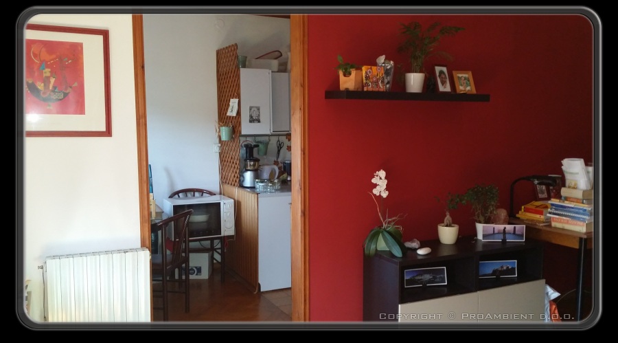 Prvotno stanje dnevne in kuhinje - ločena prostora